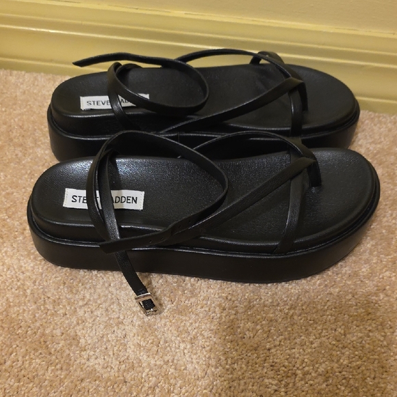 Steve Madden Shoes - Steve Madden Strappy Black Platform Sandals